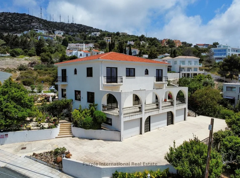 villa de 5 dormitorios 500 m² Kamares, Chipre