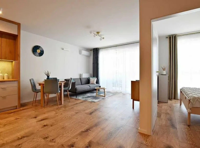 2 room apartment 45 m² in Warsaw, Poland