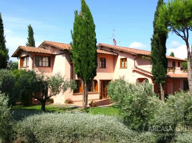 Land 6 bedrooms 1 950 m² Grosseto, Italy