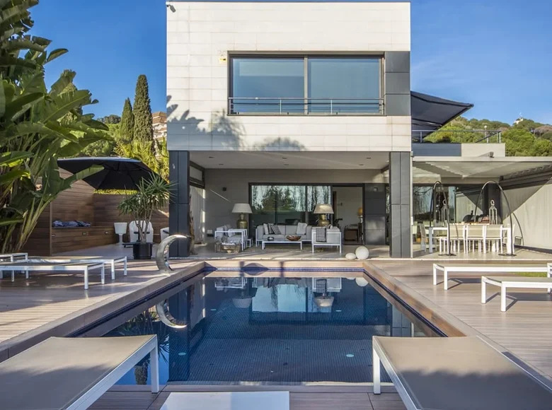 5 bedroom villa 465 m² Barcelona, Spain