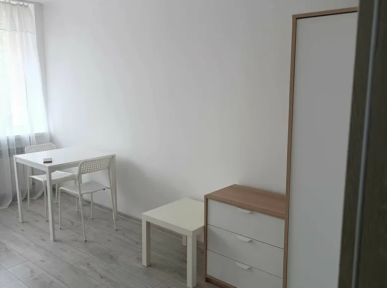 Mieszkanie 2 pokoi 42 m² w Warszawa, Polska