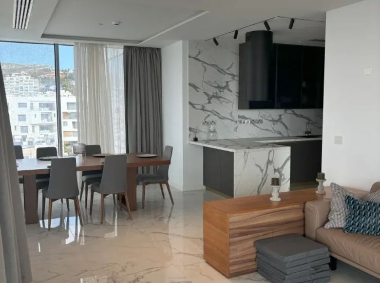 Квартира 2 спальни 174 м² Koinoteta Agiou Tychona, Кипр