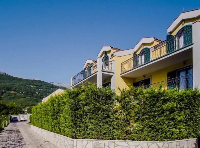 3 bedroom villa 178 m² Krimovica, Montenegro
