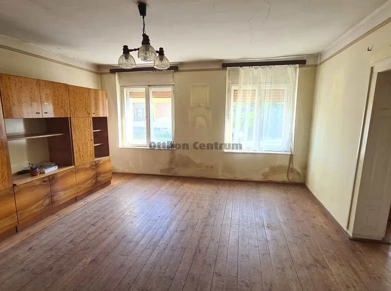 2 room house 95 m² Karmacs, Hungary