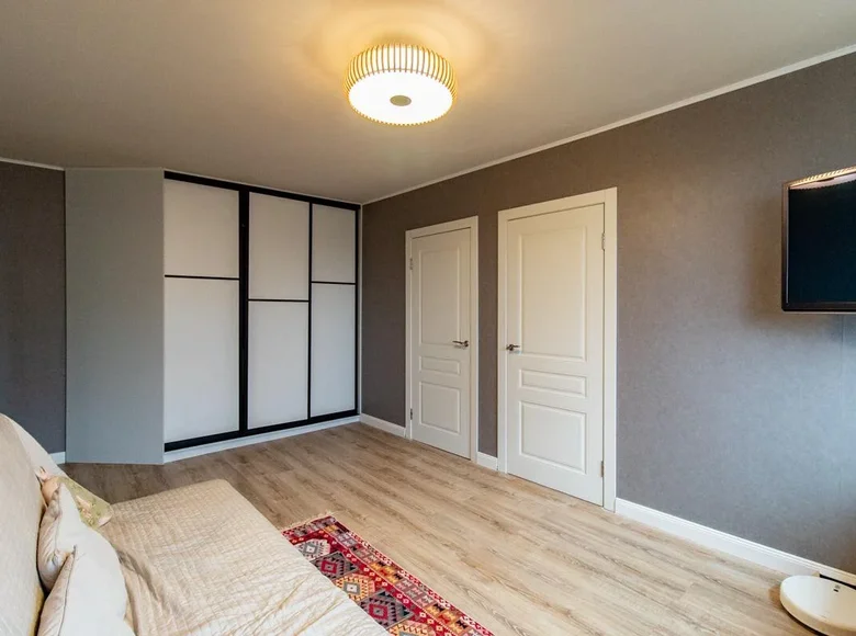 Mieszkanie 3 pokoi 49 m² Mińsk, Białoruś