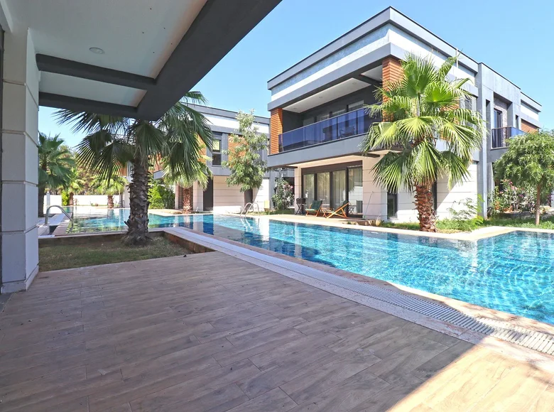 4 bedroom house 250 m² Dosemealti, Turkey