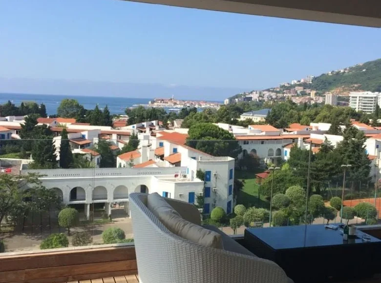 Wohnung 5 Zimmer 177 m² Budva, Montenegro