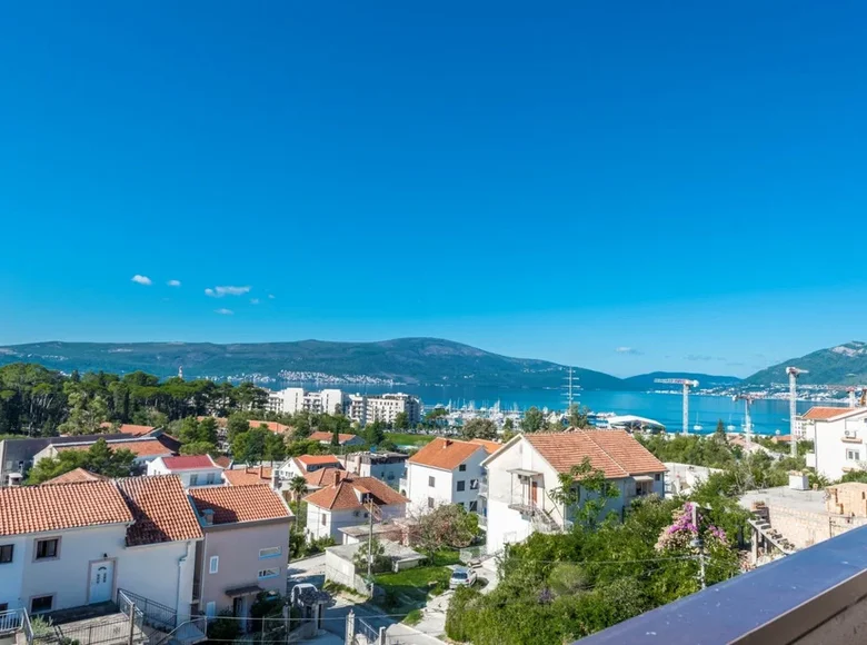 Hotel 1 200 m² in Tivat, Montenegro