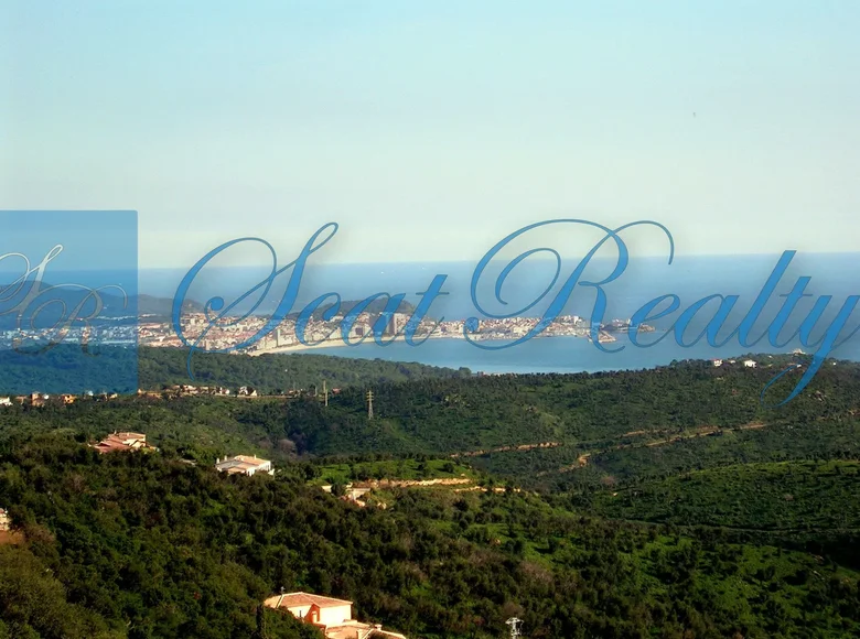 Land 1 800 m² Castell-Platja d Aro, Spain