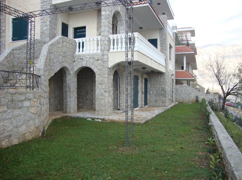 Maison 4 chambres 235 m² Kotor, Monténégro