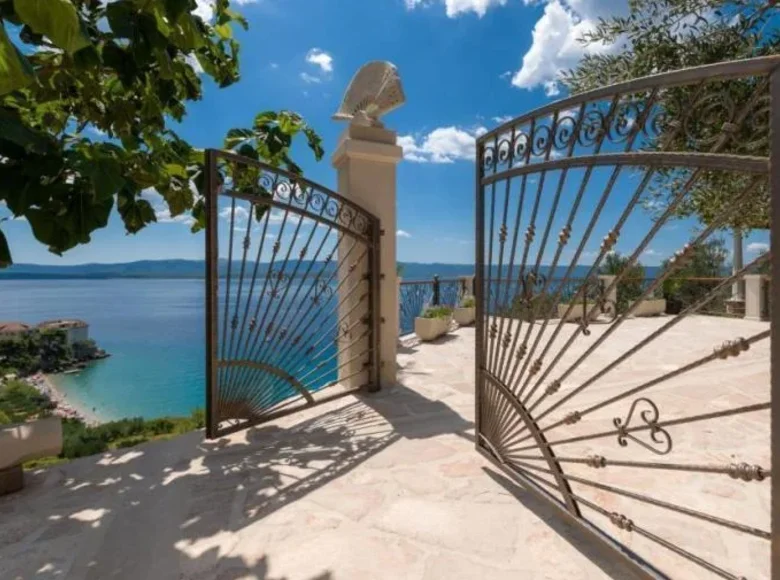 Villa mit 2 Schlafzimmern 110 m² Bol, Kroatien