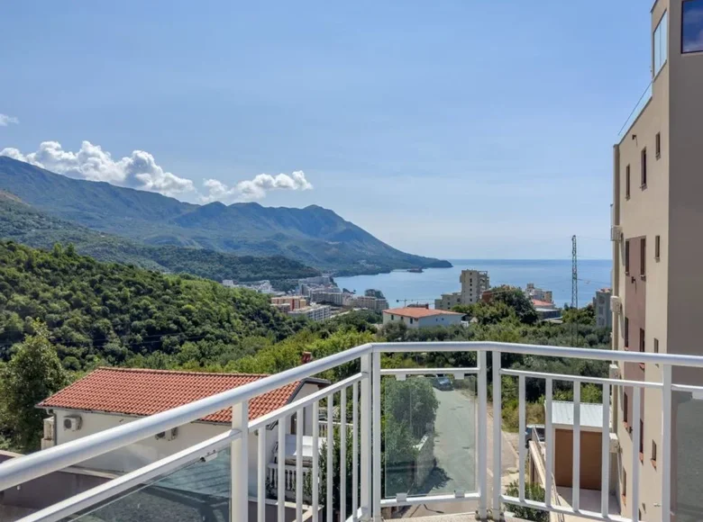 Revenue house 354 m² in Becici, Montenegro