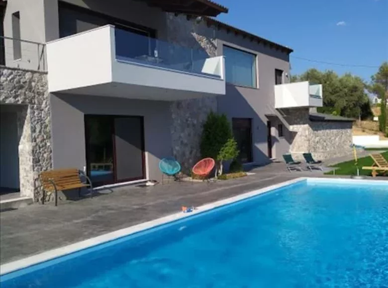 3 bedroom villa 300 m², Greece