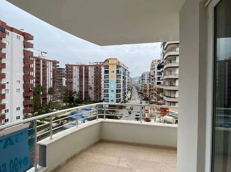 Mieszkanie 3 pokoi 120 m² Alanya, Turcja