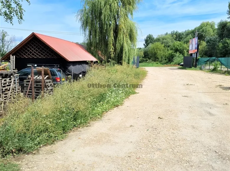 Commercial property 375 m² in Veresegyhaz, Hungary
