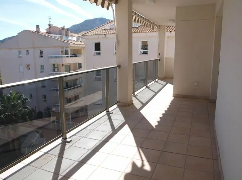 Penthouse 4 pokoi 185 m² Alfas del Pi, Hiszpania