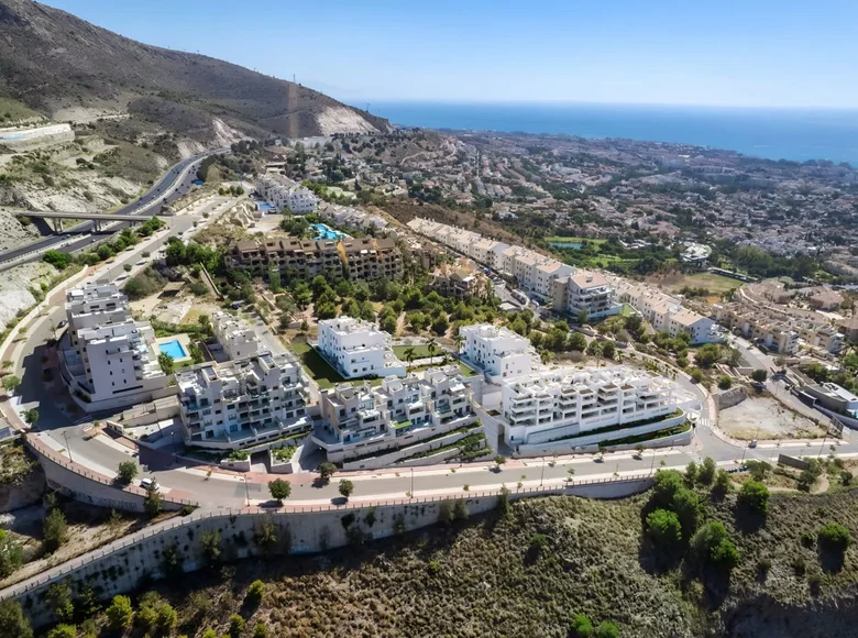 Mieszkanie 2 pokoi 83 m² Benalmadena, Hiszpania