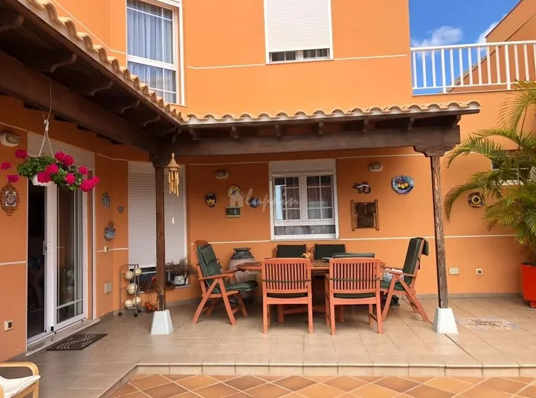 Stadthaus 4 Schlafzimmer 267 m² Arona, Spanien