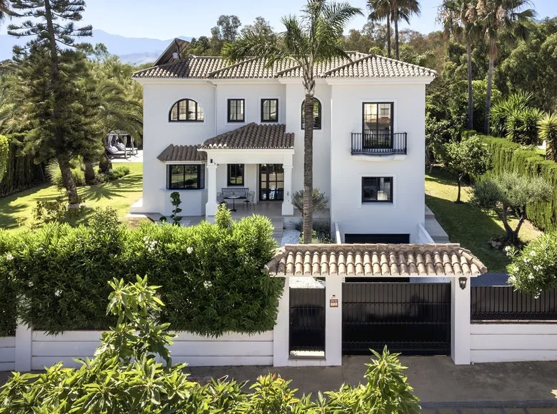 Casa 5 habitaciones 365 m² Estepona, Španjolska