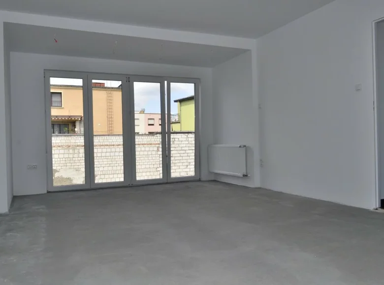 Apartment 114 m² Murowana Goslina, Poland