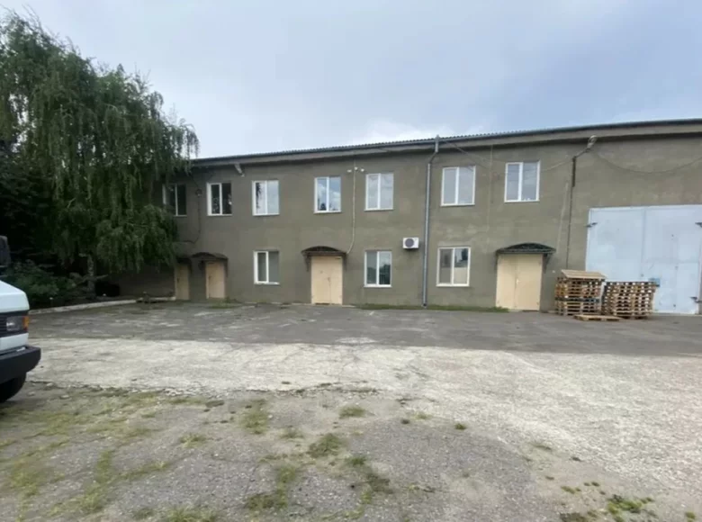Propriété commerciale 2 000 m² à Usatove, Ukraine