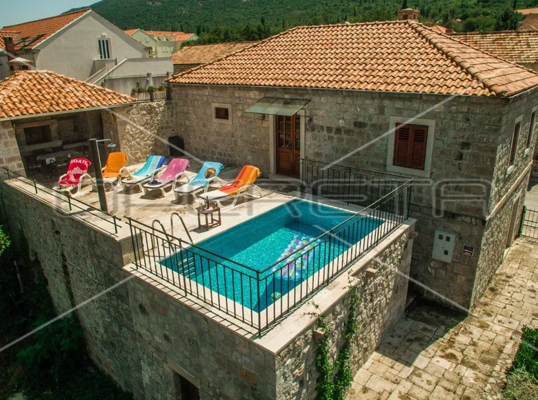3 room house 200 m² Gruda, Croatia