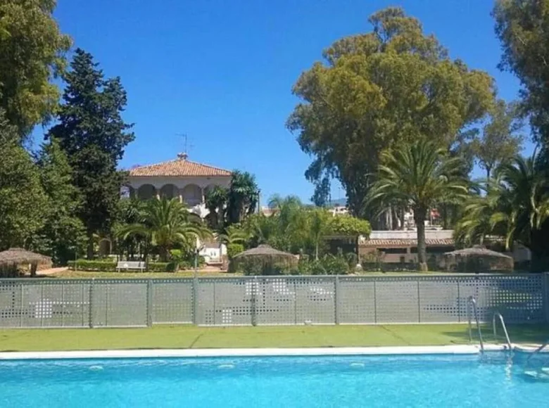 2 bedroom apartment 95 m² San Pedro Alcantara, Spain