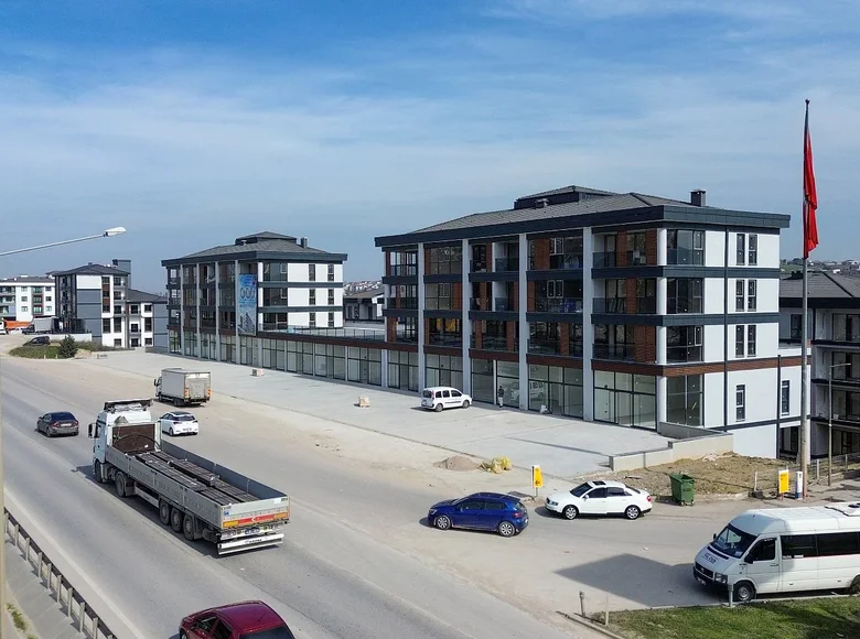 Tienda 120 m² en Yalova merkez, Turquía