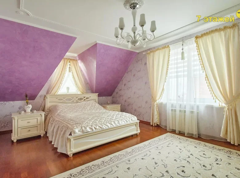 Casa 380 m² Kalodishchy, Bielorrusia