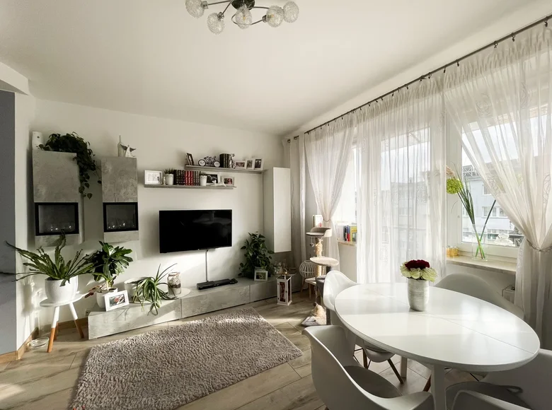 Mieszkanie 3 pokoi 53 m² Łódź, Polska