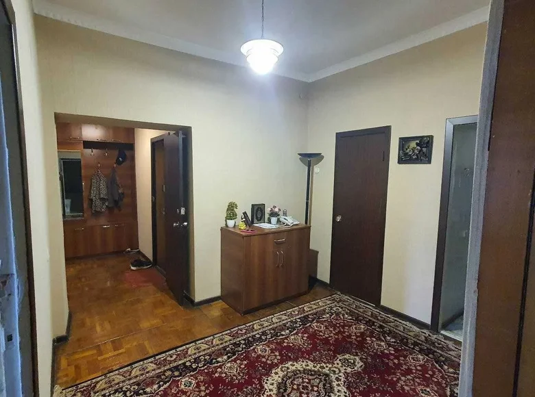 Kvartira 5 xonalar 137 m² in Shaykhontohur Tumani