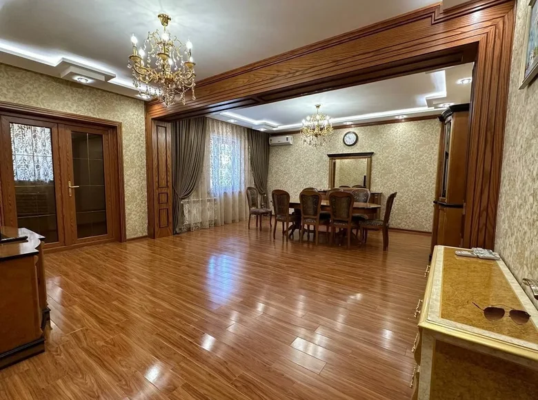 Kvartira 4 xonalar 152 m² Toshkentda