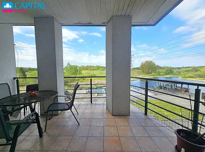 Casa 424 m² Neveronys, Lituania