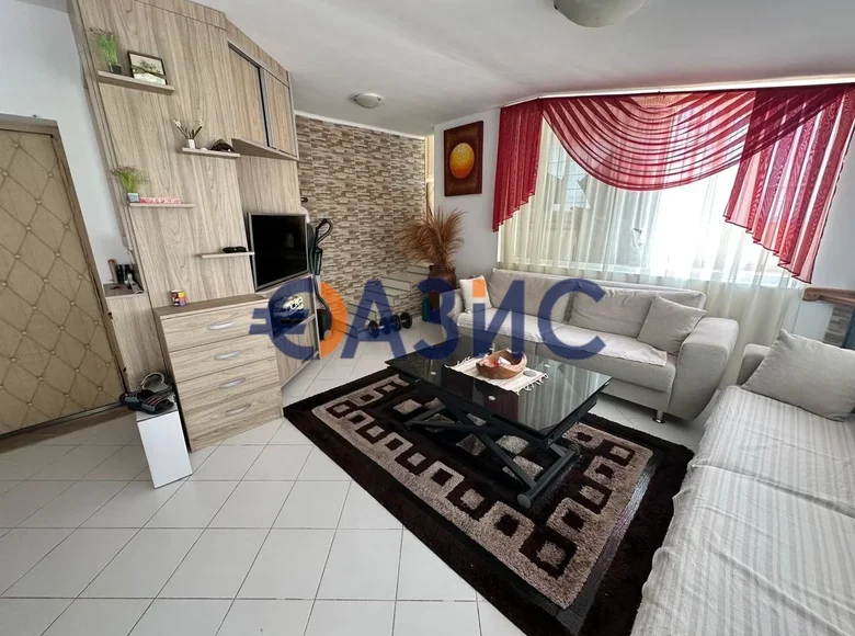 Квартира 2 комнаты 70 м² Несебр, Болгария