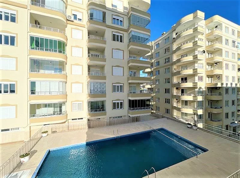 Mieszkanie 3 pokoi 90 m² Karakocali, Turcja