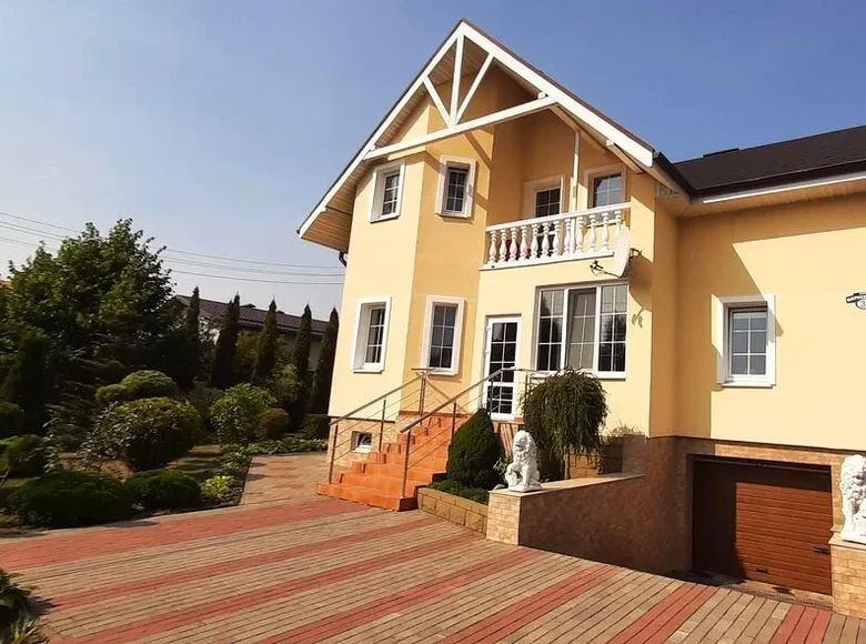 Casa 205 m² Kalodishchy, Bielorrusia