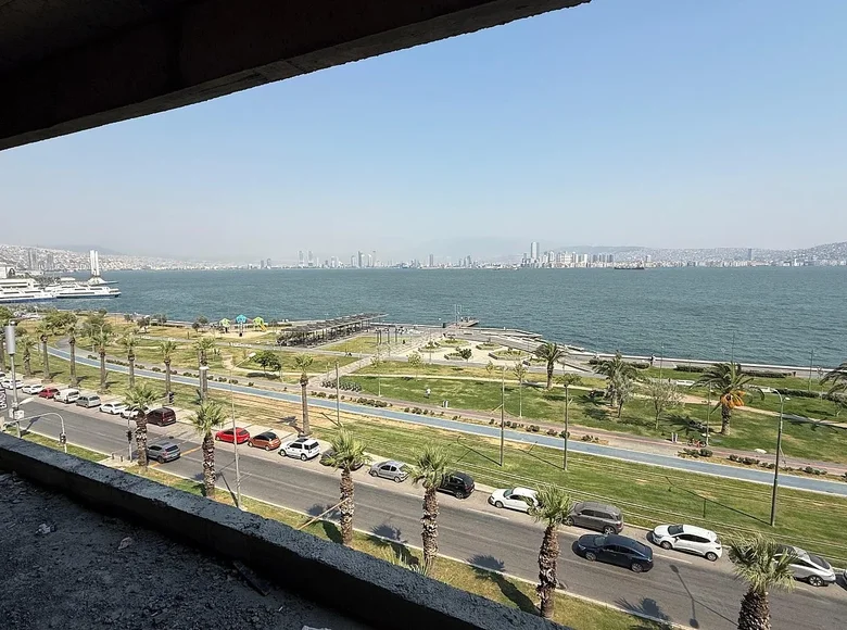Дуплекс 6 комнат 227 м² Karsiyaka, Турция