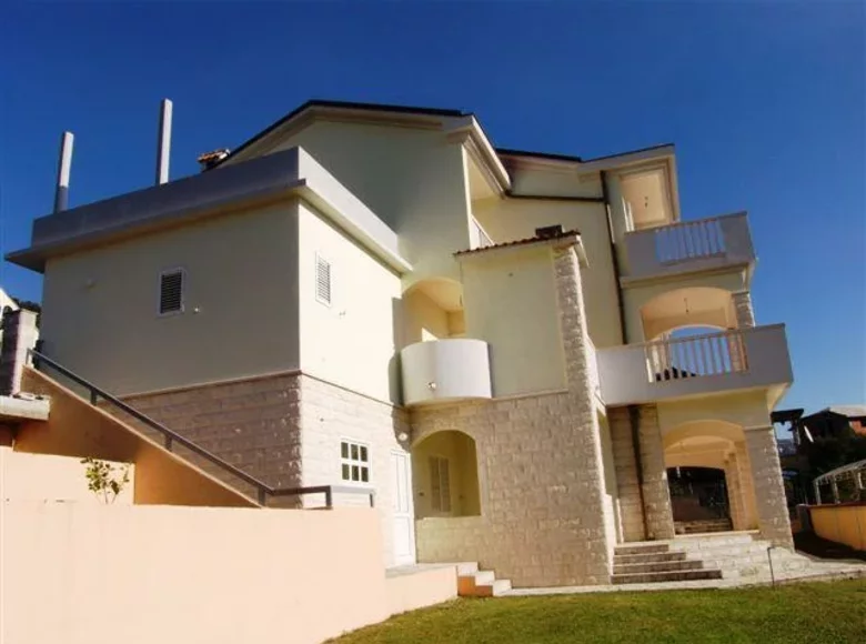 Casa 7 habitaciones 280 m² Baosici, Montenegro