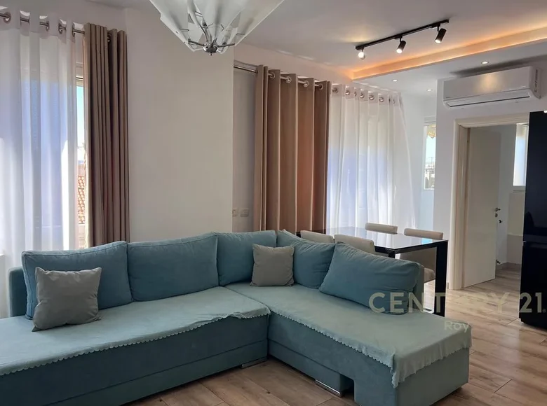 2+1 APARTMENT FOR RENT ON THE BEACH AT THE RED WHEEL! (Roy116006)