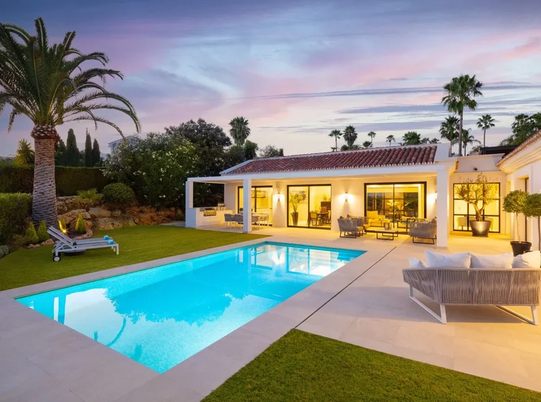 Haus 4 Schlafzimmer 240 m² San Pedro Alcantara, Spanien