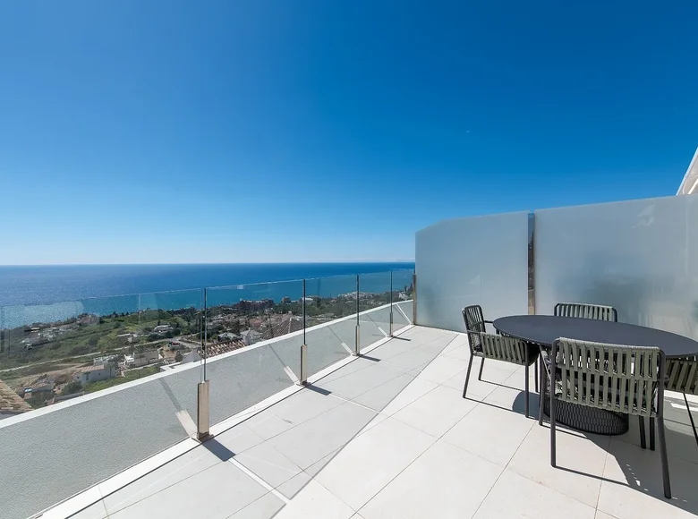 Duplex 3 bedrooms 236 m² Benalmadena, Spain
