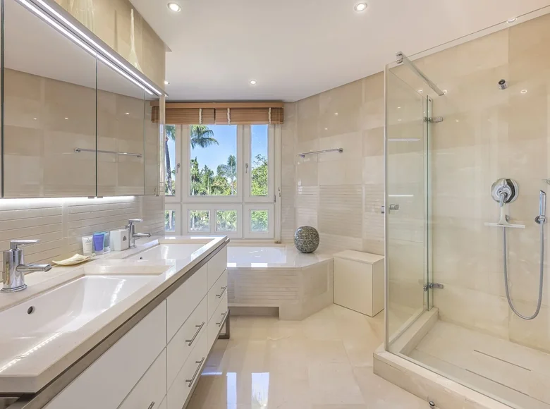 3 bedroom apartment 176 m² Malaga, Spain