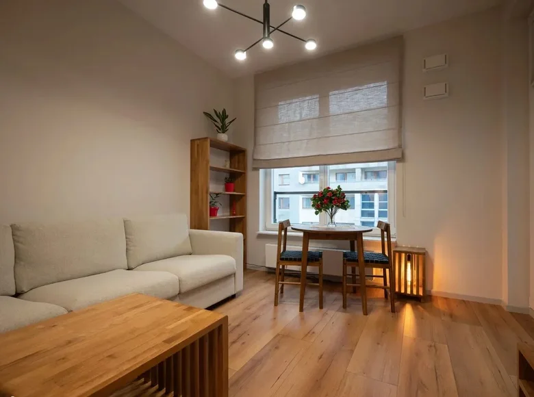 Mieszkanie 2 pokoi 35 m² w Warszawa, Polska