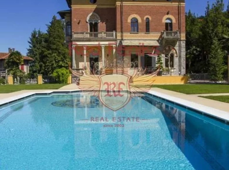 5 bedroom villa 450 m² Lago Maggiore, Italy