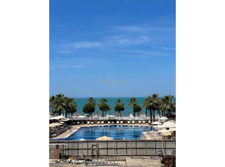 2 bedroom apartment 70 m² Golem, Albania