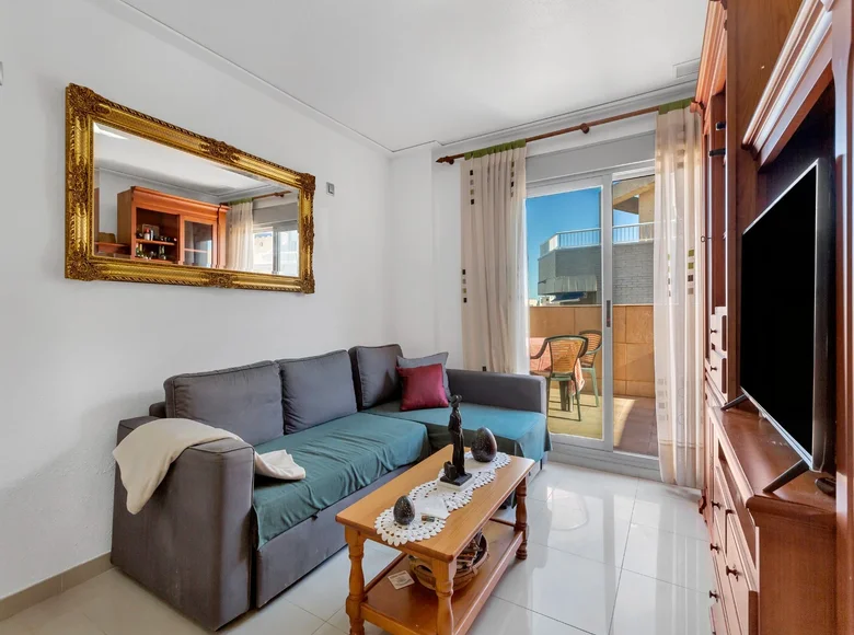 Mieszkanie 2 pokoi 75 m² La Mata, Hiszpania