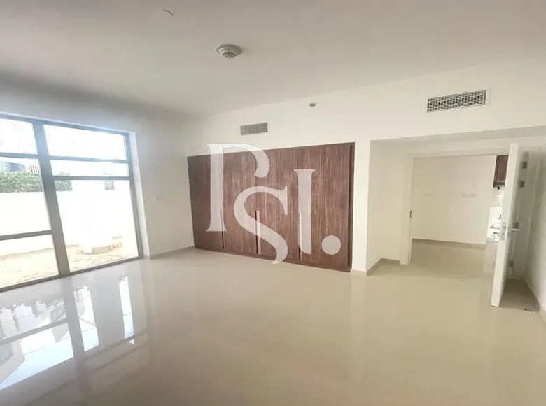 Apartamento 1 habitacion 56 m² Sharjah, Emiratos Árabes Unidos