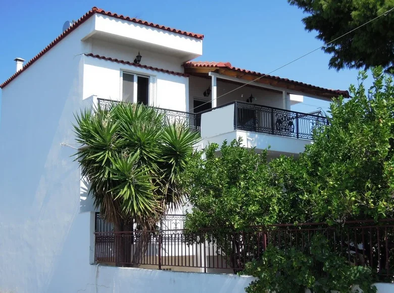 Haus 6 zimmer 145 m² Municipality of Loutraki and Agioi Theodoroi, Griechenland