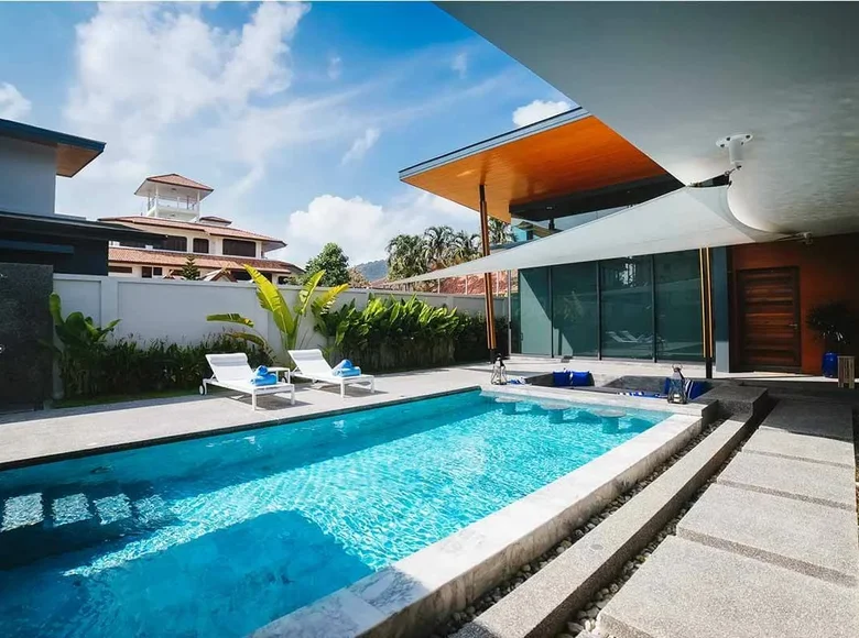 Villa 2 Schlafzimmer 129 m² Phuket, Thailand