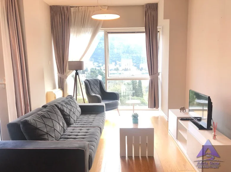 Mieszkanie 2 pokoi 89 m² Budva, Czarnogóra